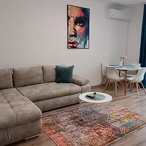 Tuerkiz Boutique Apartman-free Parking Debrecen
