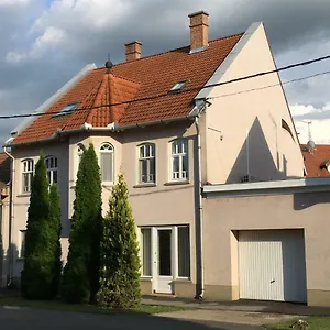  Apartament Zoli Apartmanok-zoli Koelcsey 19